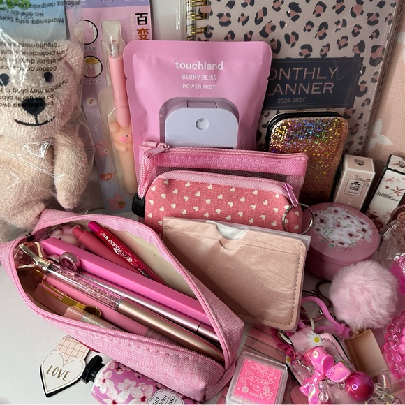 Pink Gift Set Accessory Collection - Picture 4 of 5